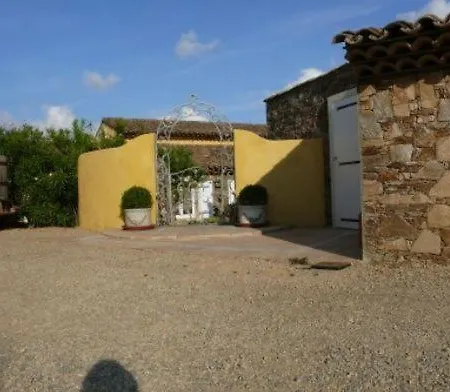 Parfum De Roses Bed & Breakfast