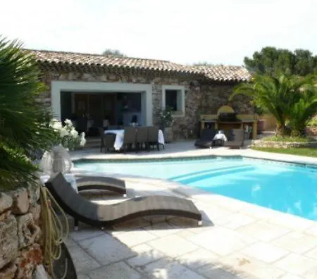 Parfum De Roses Bed & Breakfast Cogolin