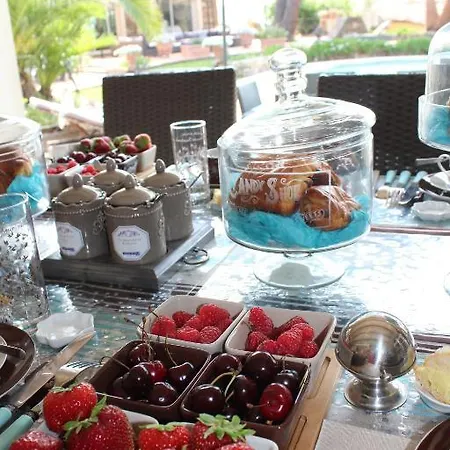 Parfum De Roses Bed & Breakfast Cogolin