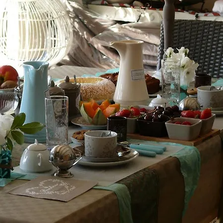 Parfum De Roses Bed & Breakfast