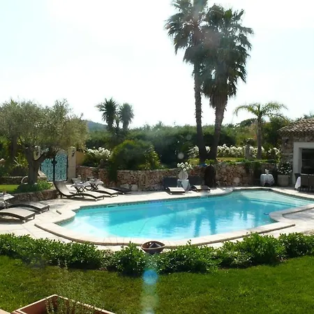 Parfum De Roses Bed & Breakfast