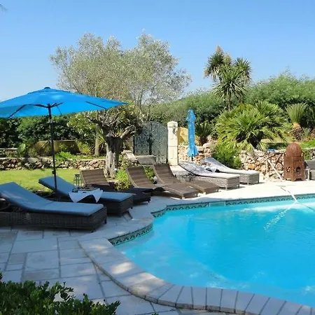 Parfum De Roses Bed & Breakfast